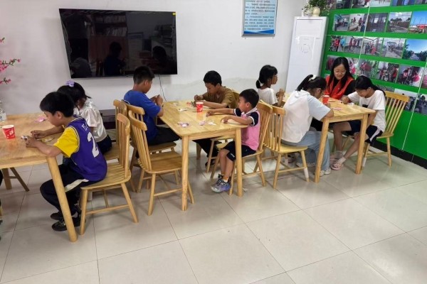 陶楼镇新丰社区:党建引领暖民心 守护“一老一小”幸福时光.jpg